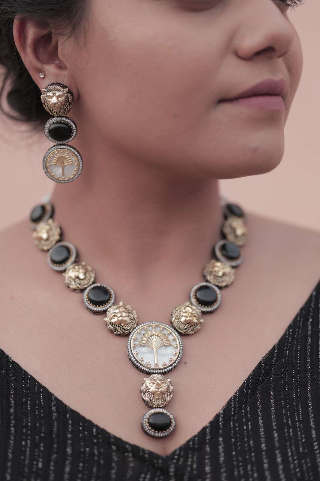 Black and Golden Bagh Statement Necklace